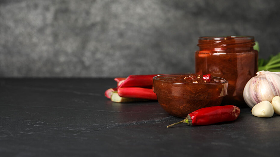Rhabarber-Ingwer-Chili-Pastasauce
